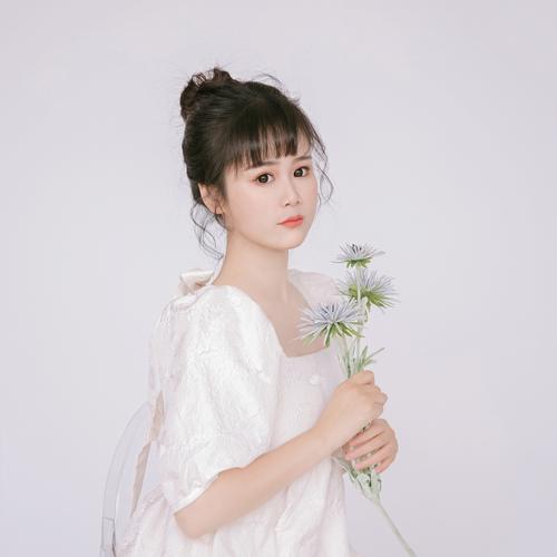 小西瓜一枚资料，小西瓜一枚最新歌曲，小西瓜一枚MV视频，小西瓜一枚音乐专辑，小西瓜一枚好听的歌